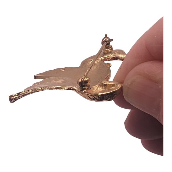 Hummingbird Pin Brooch Red Rhinestone Eye Gold Tone Bird Flying 2" Vintage Read - Picture 12 of 13